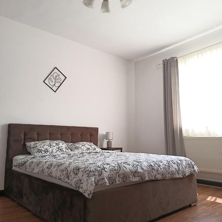 Dove Apartment 锡比乌 外观 照片