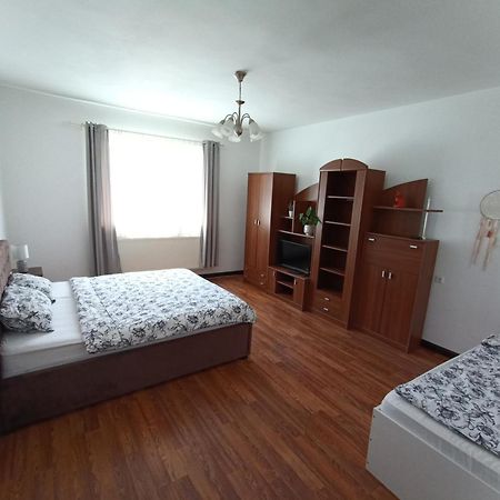 Dove Apartment 锡比乌 外观 照片