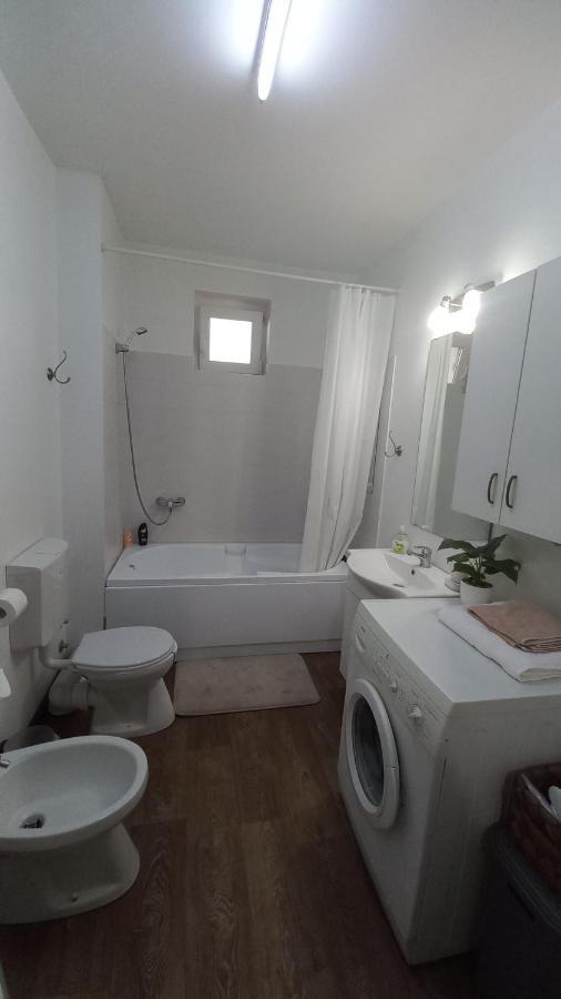 Dove Apartment 锡比乌 外观 照片